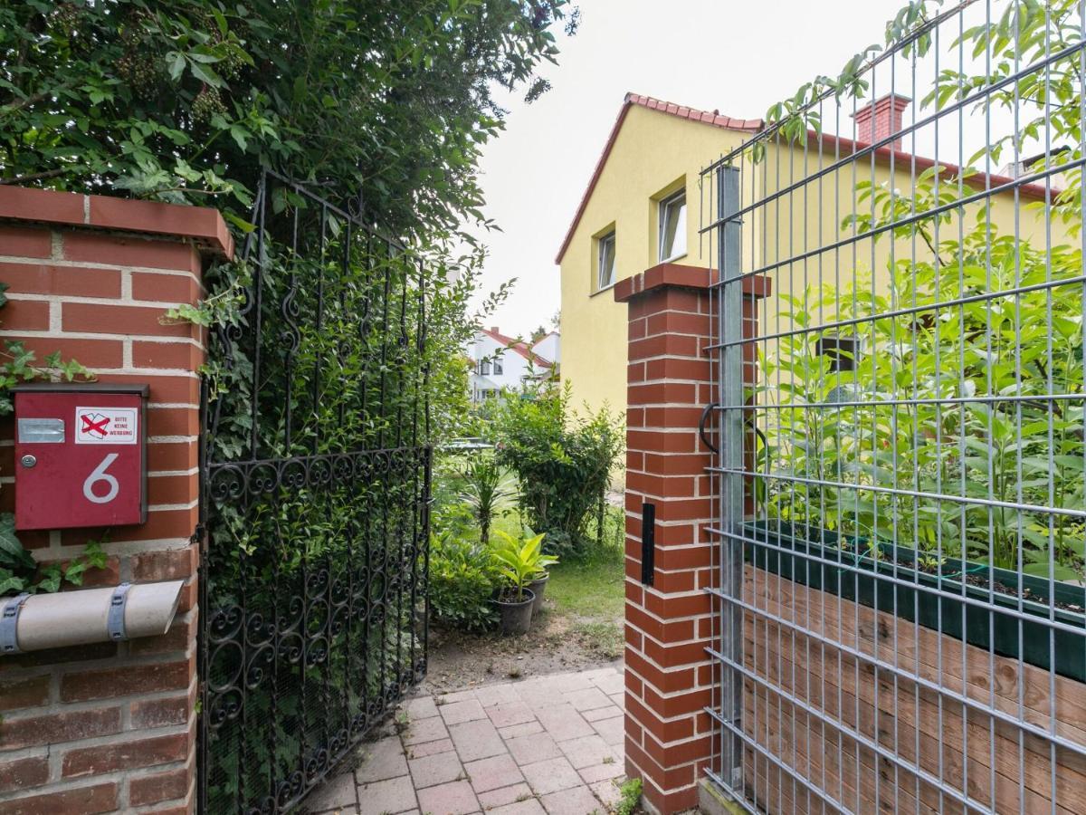 Lively Holiday Home In Wien With Private Garden Εξωτερικό φωτογραφία