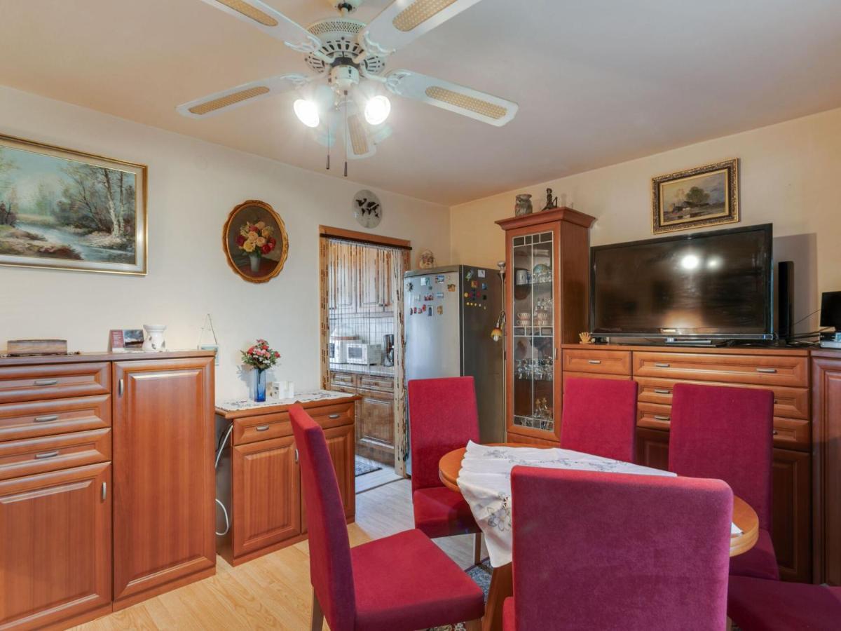 Lively Holiday Home In Wien With Private Garden Εξωτερικό φωτογραφία