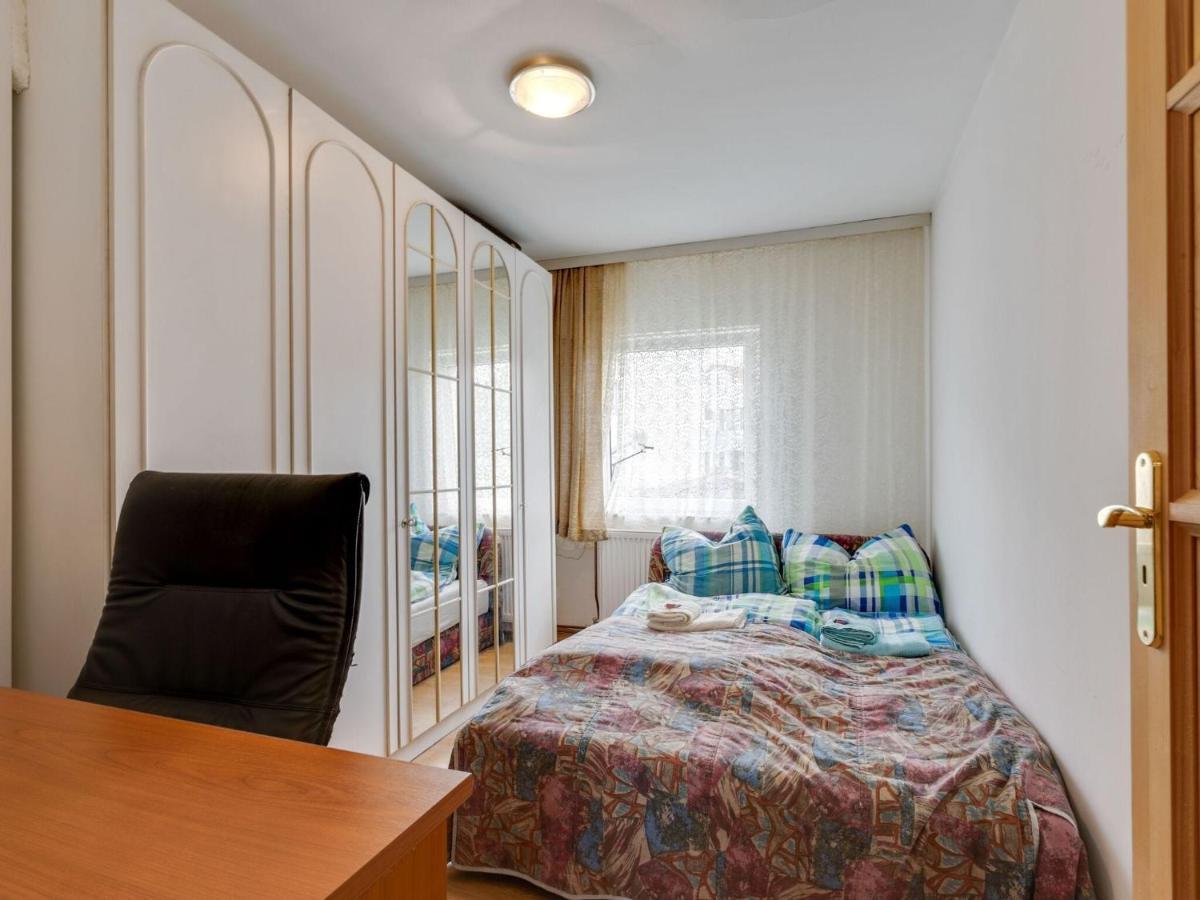 Lively Holiday Home In Wien With Private Garden Εξωτερικό φωτογραφία