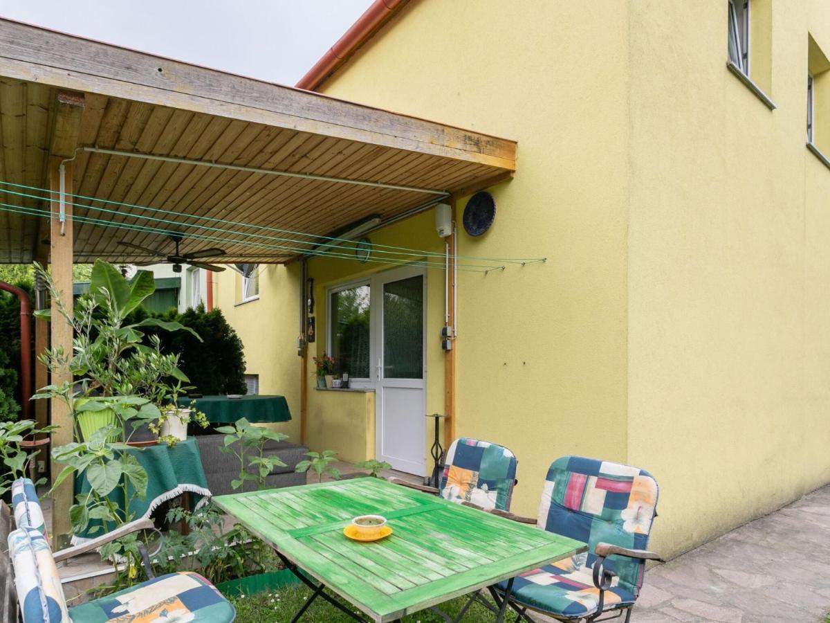 Lively Holiday Home In Wien With Private Garden Εξωτερικό φωτογραφία