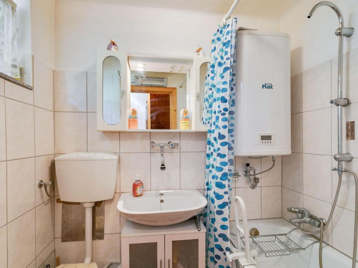 Lively Holiday Home In Wien With Private Garden Εξωτερικό φωτογραφία